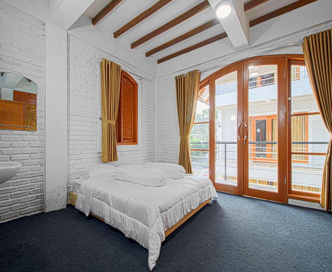 D'Journey Hotel Лембанг Екстериор снимка