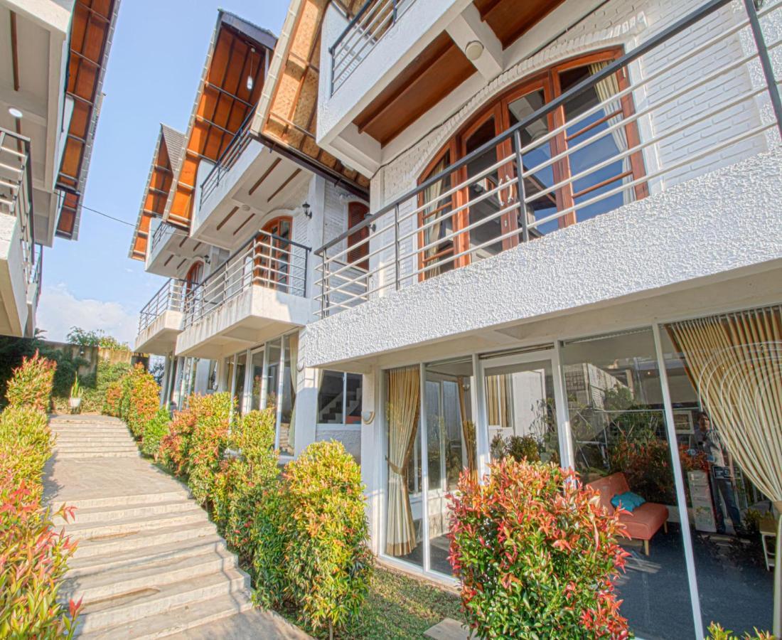 D'Journey Hotel Лембанг Екстериор снимка